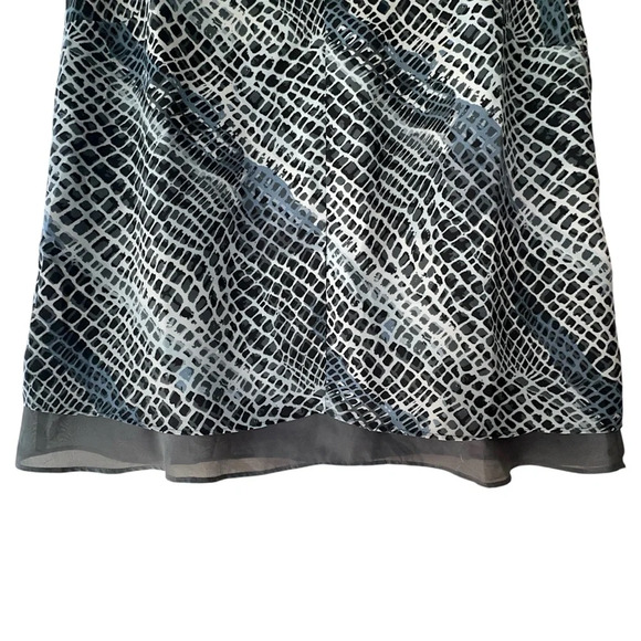 BANANA REPUBLIC NWOT LAYERED OPEN BACK TANK TOP BLOUSE GRAY BLACK | MEDIUM - Picture 3 of 8